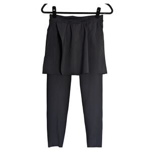 New Spanx Booty Boost Black Built in Skirt Skort Cropped Modest Leggings Medium